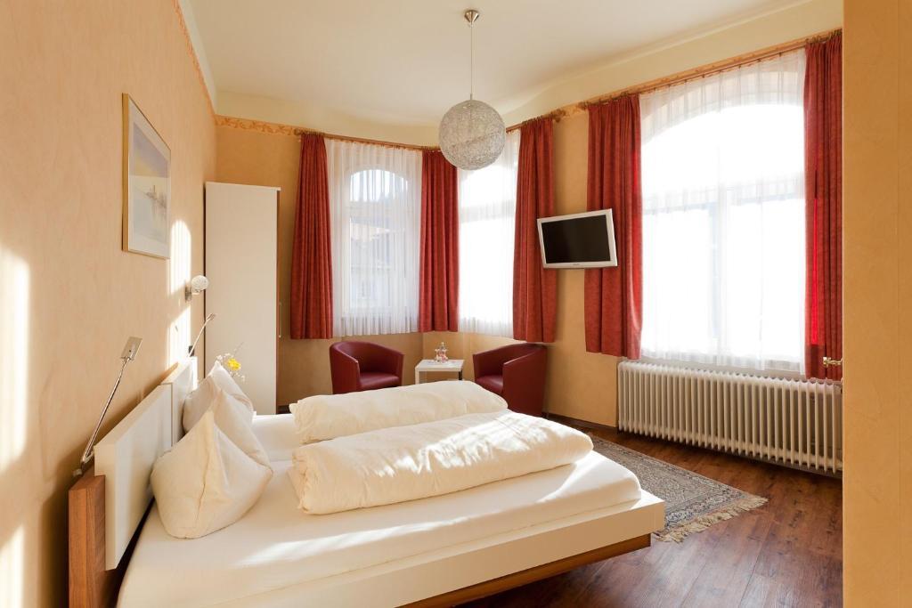 Hotel Kühler Krug Friburgo de Brisgovia Habitación foto